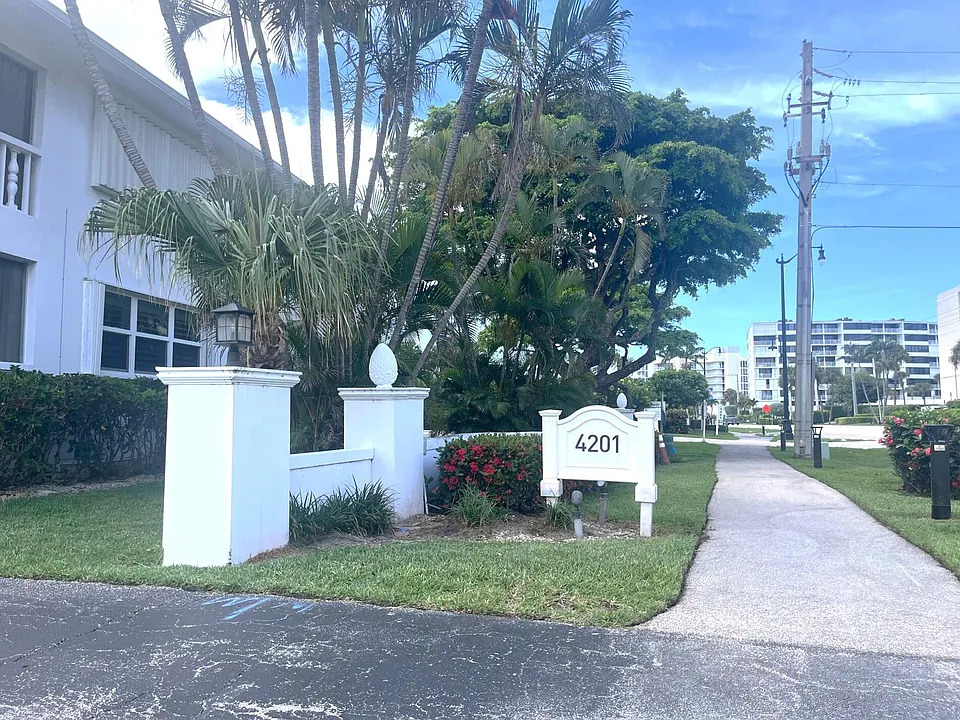 4201 S Ocean Blvd #I3