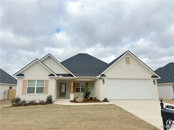 13932 Hemlock Dr, Northport, AL 35475
