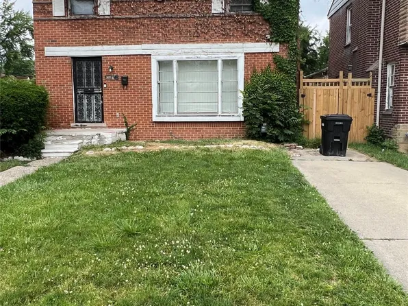 10526 W Outer Dr, Detroit, MI 48223