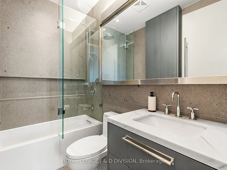 1 Strathgowan Ave #710 — Photo 22