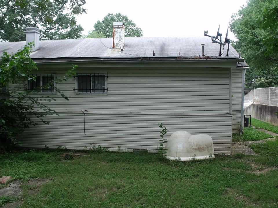 2nd image of 7711 Muncy Rd