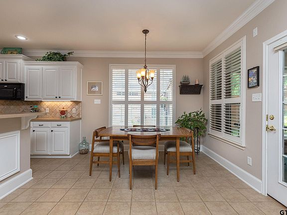 4th image of 5815 Cross Creek Cir