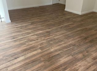 15 Hampton Gate Dr #A, Sicklerville, NJ 08081