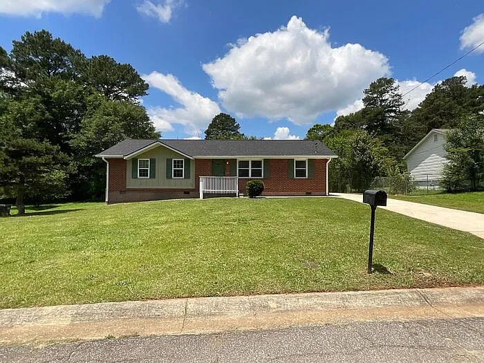 8919 Yarmouth Dr — Photo 2