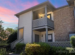 5870 Harris Grove Ln, Charlotte, NC 28212