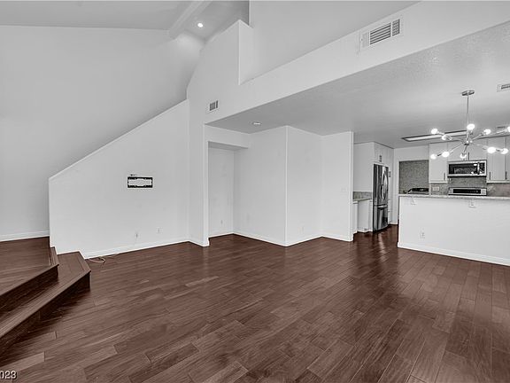 5th image of 8032 Delightful Ave