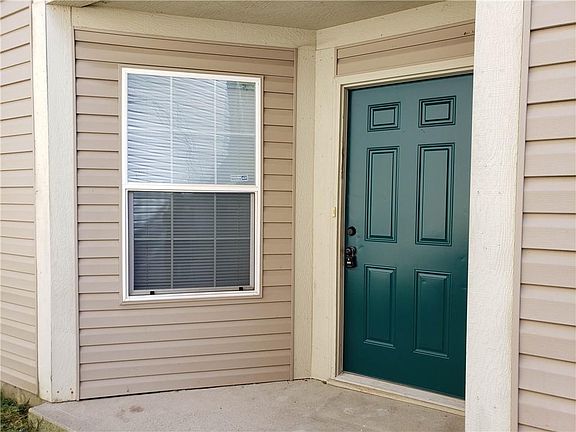 2nd image of 10918 Bellflower Ct