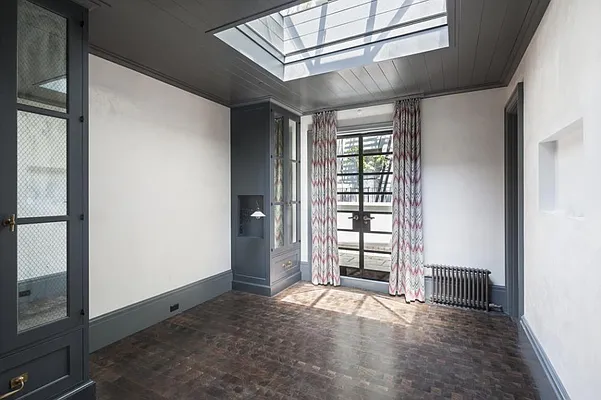 Rented by Leslie J. Garfield | media 18