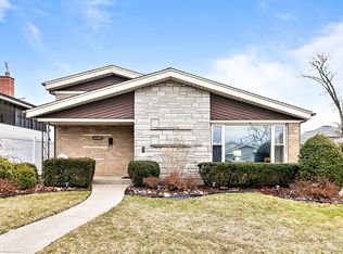 10505 S Kenneth Ave, Oak Lawn, IL 60453