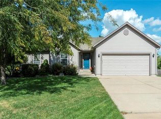 20850 W 227th St, Spring Hill, KS 66083