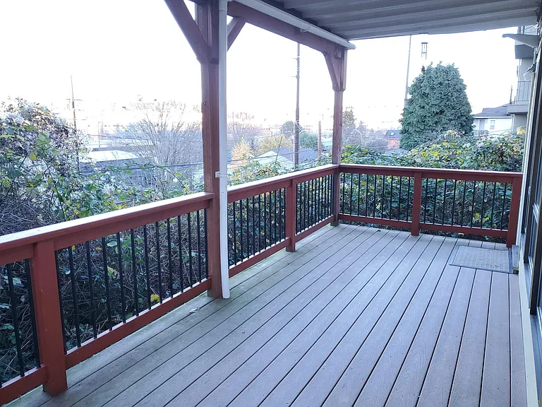 110 Florentia St #B — Photo 29