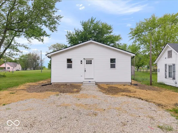 2818 D Ave, New Castle, IN 47362