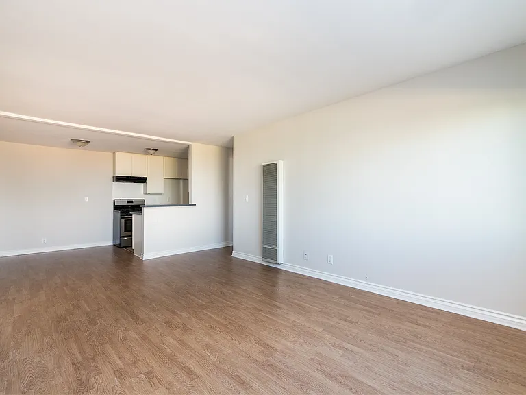 5161 Riverton Ave #104 — Photo 5