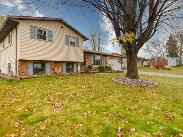 2561 Landler St, Green Bay, WI 54313