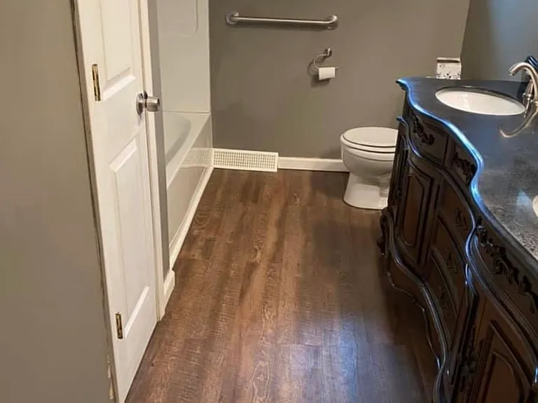 401 Holl Rd NE — Photo 8