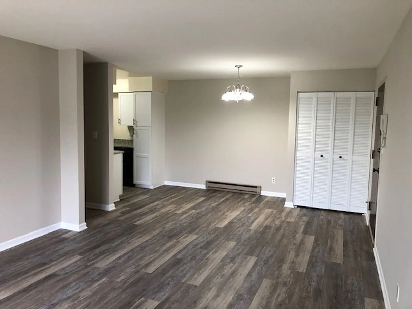 Grandview Apartments — Photo 2