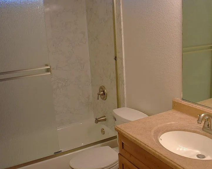 1037 Eisenhower Way — Photo 12