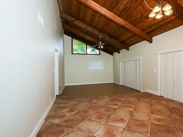 6398 Amberwoods Dr — Photo 7