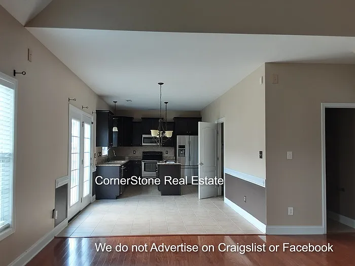 190 Trenton Pl — Photo 5