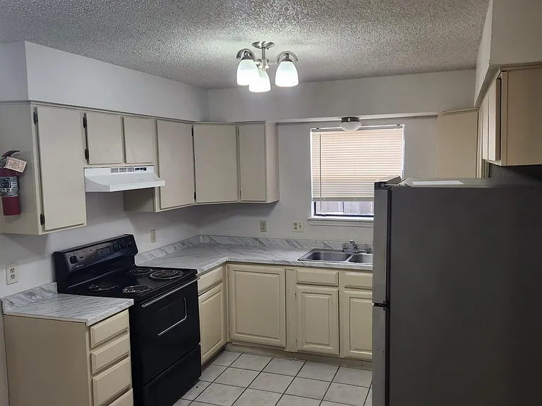 13124 Oglethorpe Dr — Photo 15