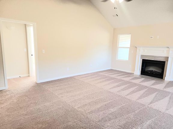 4th image of 2517 Fieldcrest Dr S