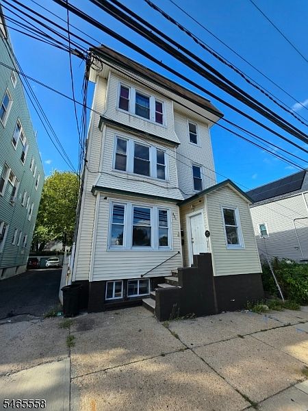 1st image of 436 14Th Ave