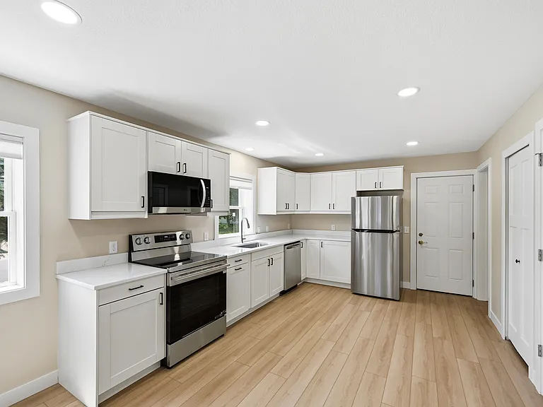 12605 Main St #100 — Photo 3