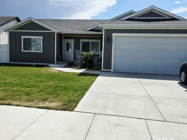 215 S Hills St, Burley, ID 83318