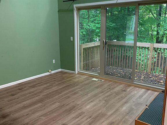 4th image of 3634 E Meadows Ct