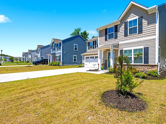 4th image of 320 Golden Plum Ln
