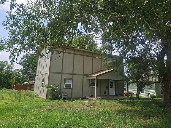 3rd image of 1102 N Jefferson Ave