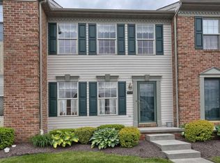 404 Cobblestone Ln, Lancaster, PA 17601