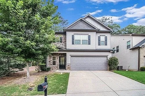 3 bed, 2.5 bath, 2032 sqft, $2,245 — Photo 2
