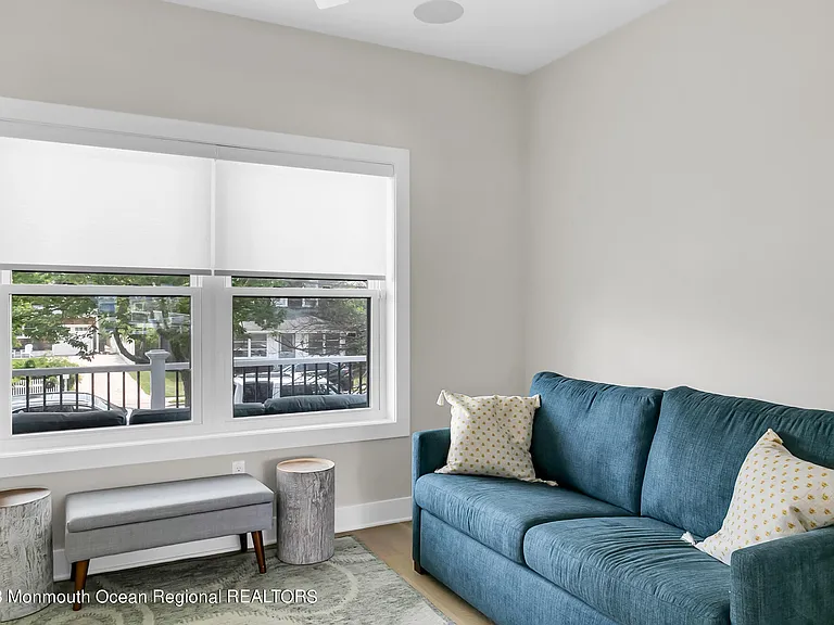 516 Club Dr — Photo 9