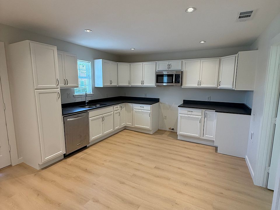 1st image of 3113 Navaro St