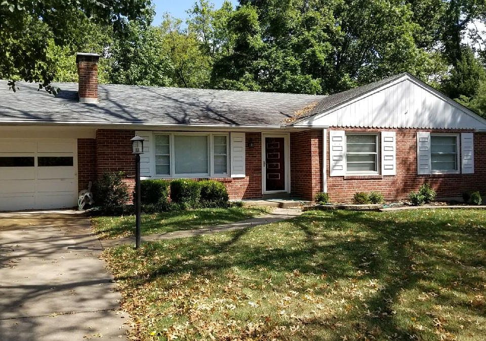 1st image of 13 Lomond Ct