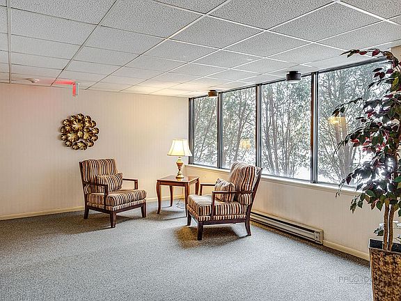5th image of 920 Vose Dr APT 209