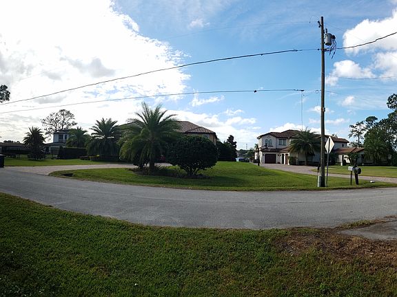 3rd image of Cecelia Dr