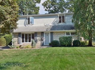 88 Millington Dr, Midland Park, NJ 07432