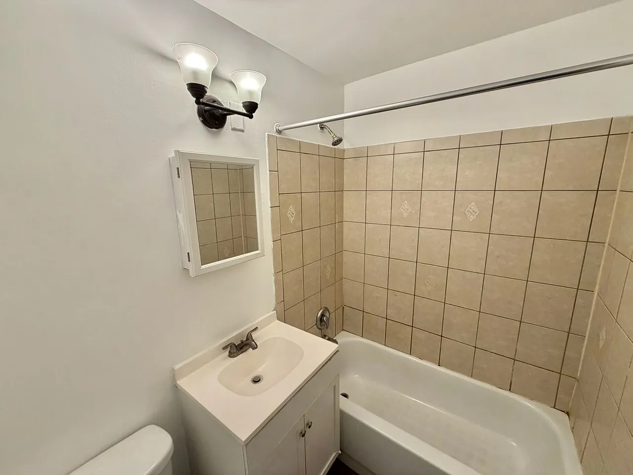 Studio, 450 sqft, $825 — Photo 3
