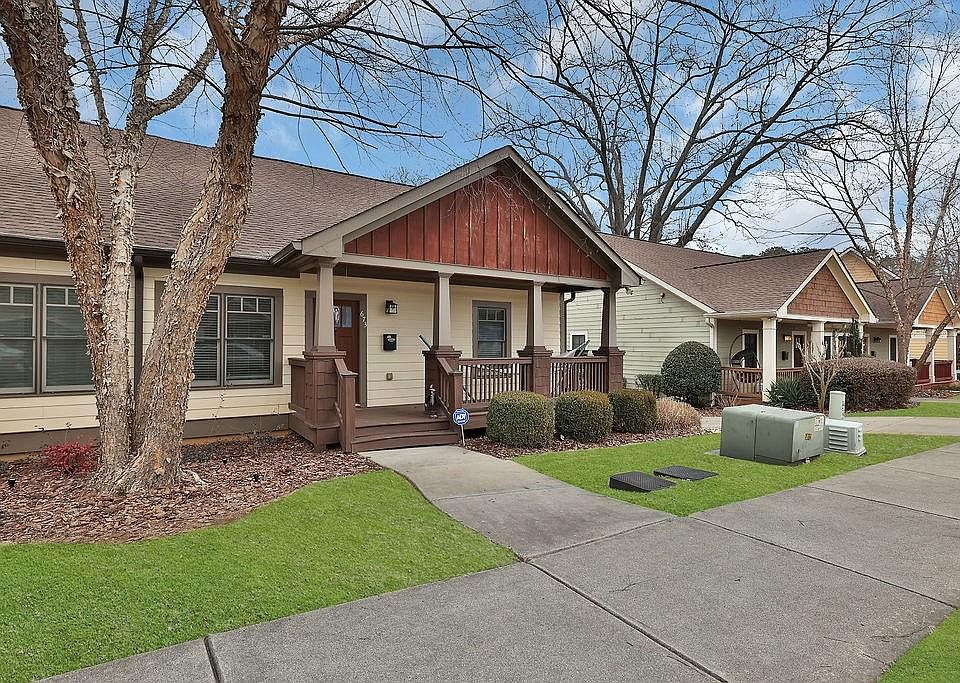 1st image of 673 Frasier Cir SE