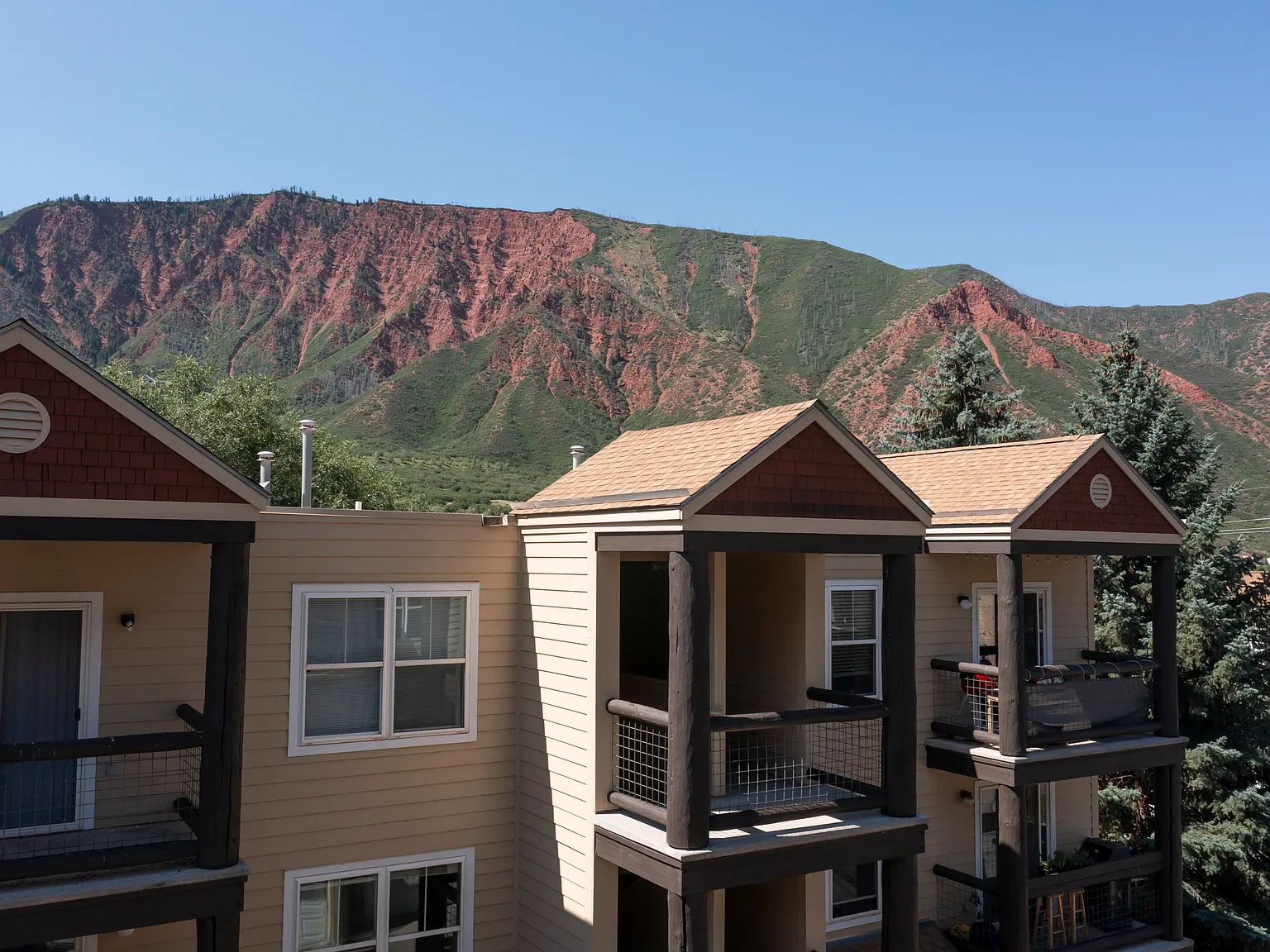 2 bed, 950 sqft, $2,500 — Photo 2