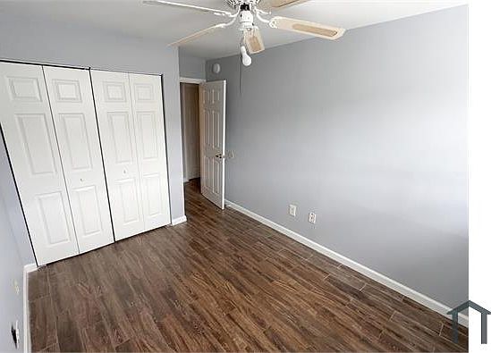 1st image of 2851 31st Pl NE