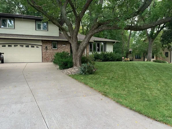 10375 29th Ave N, Plymouth, MN 55441