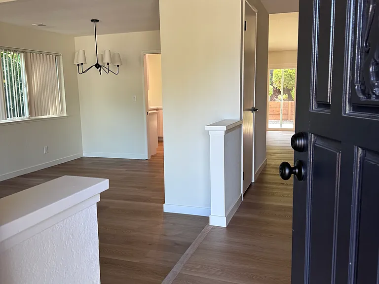 953 Center Ct — Photo 3