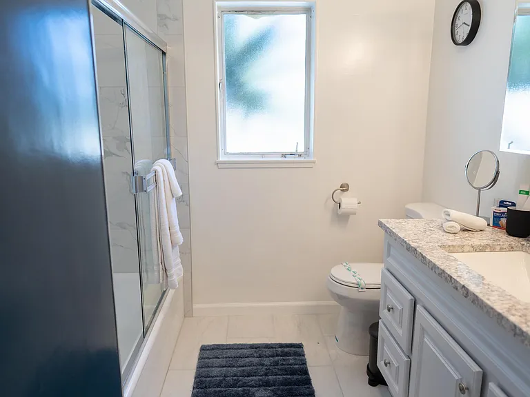 1406 W Roberta Ave — Photo 10