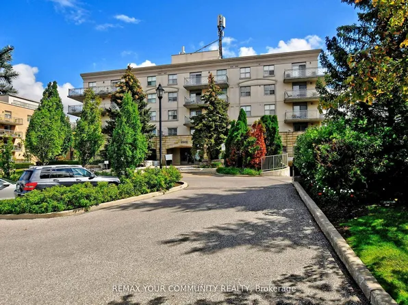 2500 Rutherford Rd #502, Vaughan, ON L4K 5N7