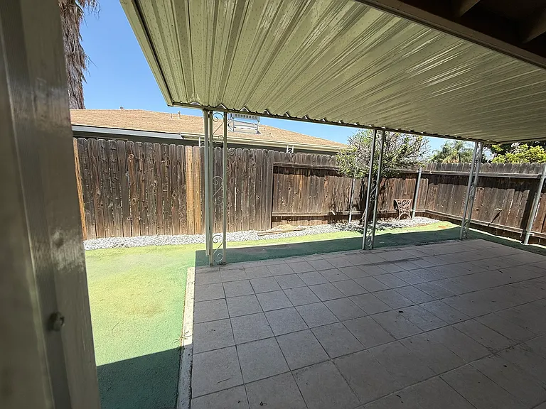 26071 Camphorwood Ave — Photo 19