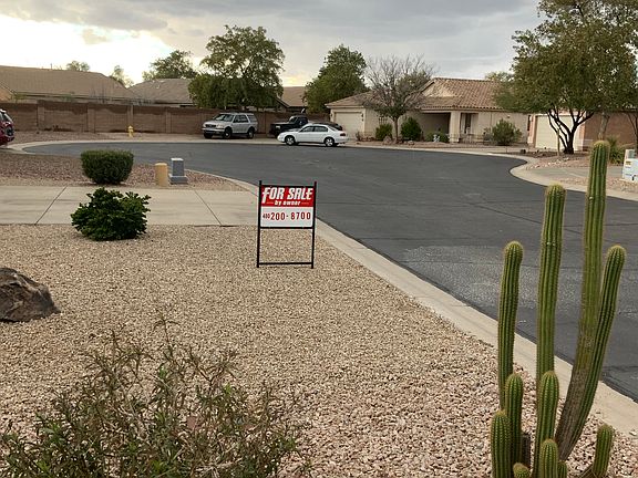 3rd image of 157 E Desert Bell Way