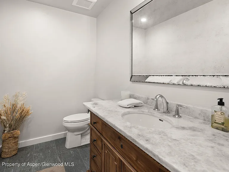 408 Snowmass Club Cir #10 — Photo 26